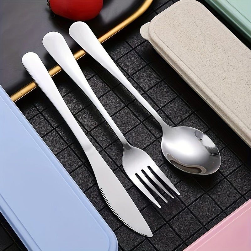 Green Portable 4 Piece Stainless Steel Cutlery Set With Case - Image 4