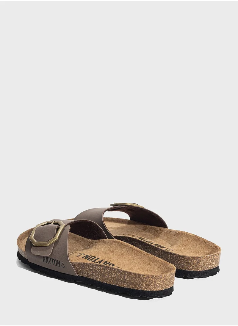بيتون Zephyr One Strap Flat Sandals