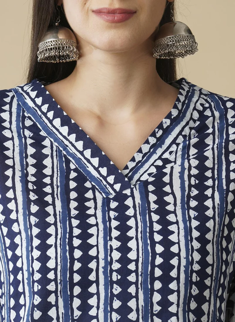 Globus  Globus Women's Blue Geometric Print A-Line Kurta Set with V-Neck for Women | Best Price UAE