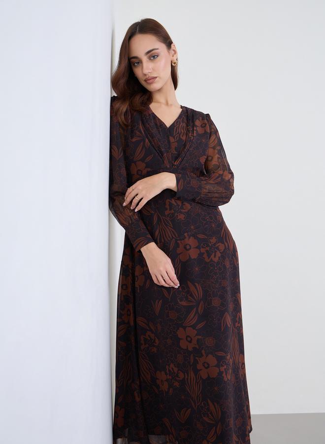 ستايلي فستان طويل مطبع بزهور ومزين بكسرات مطوية - Image 1