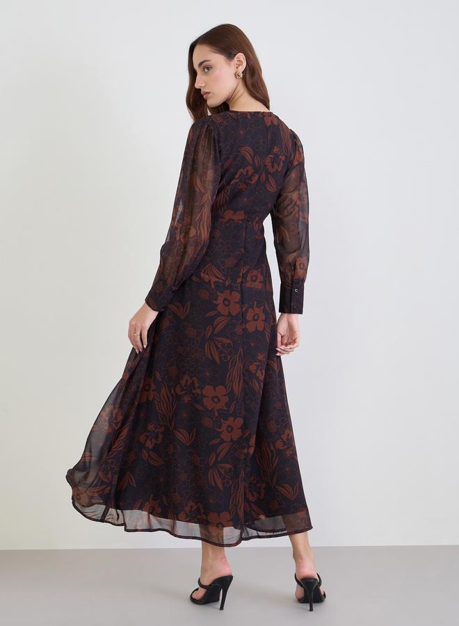 ستايلي فستان طويل مطبع بزهور ومزين بكسرات مطوية - Image 5