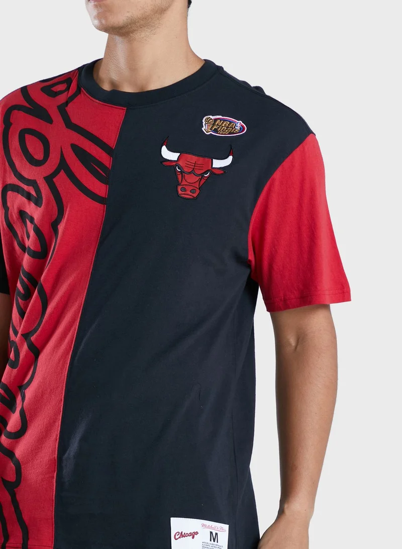 Mitchell & Ness Chicago Bulls Play By Play T-Shirt