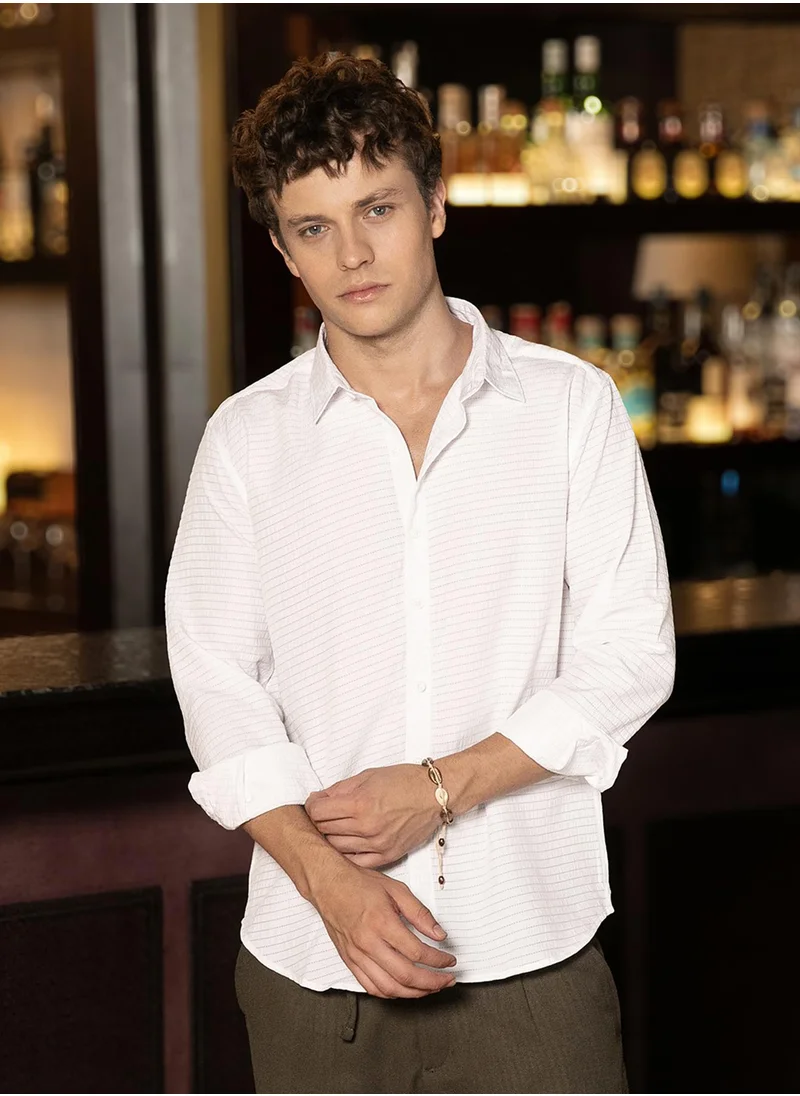 كامبوس سوترا Men's Daisy White Horizontal Seersucker Shirt