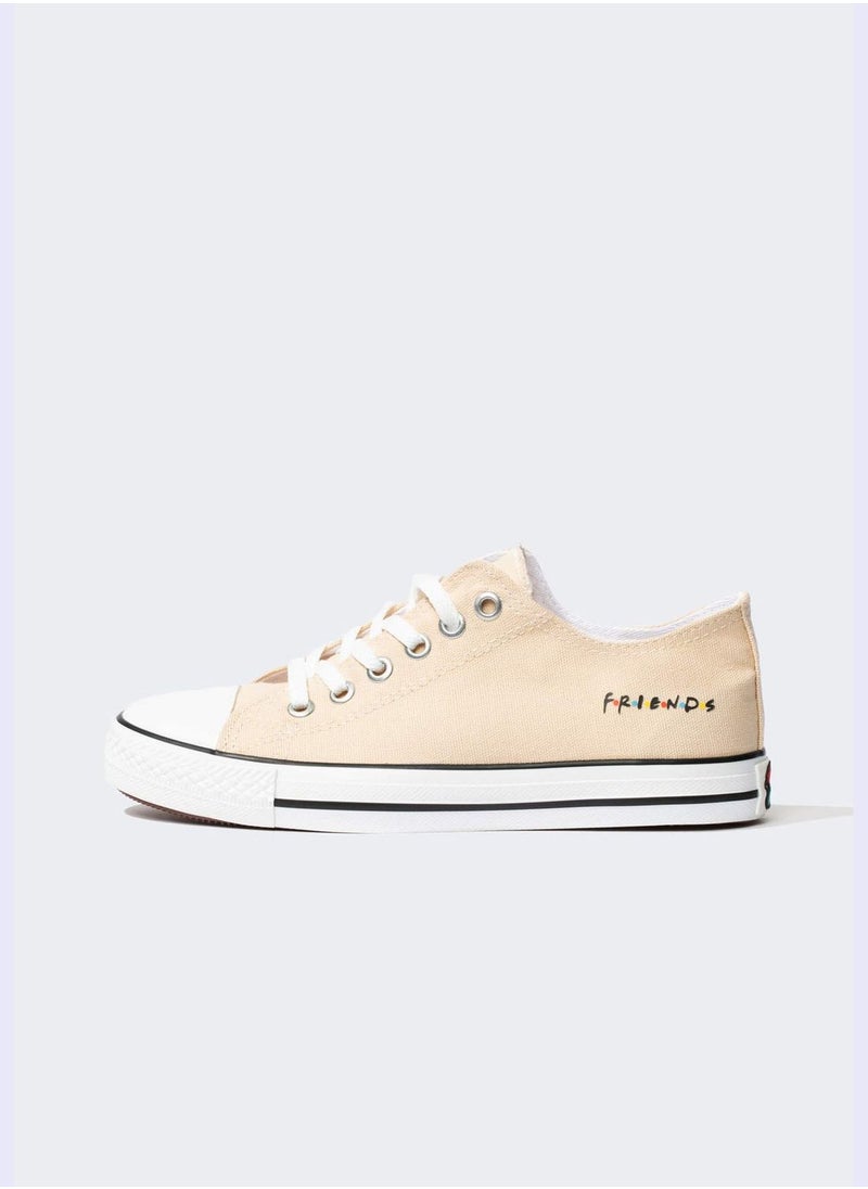 DeFacto Friends Licensed Trainers  - Image 1