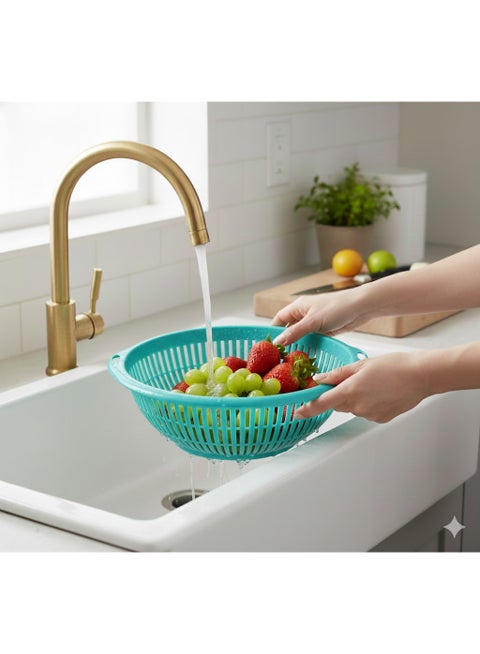 Sturdy plastic kitchen strainer with a fine mesh for quick and versatile straining of vegetables, fruits, and pasta - Turquoise color- Code 643