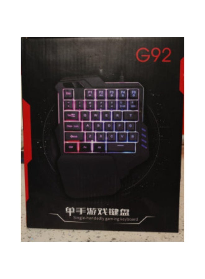 إيروريكس لوحة مفاتيح ألعاب بيد واحدة G92 بإضاءة RGB وتصميم مريح - Image 2