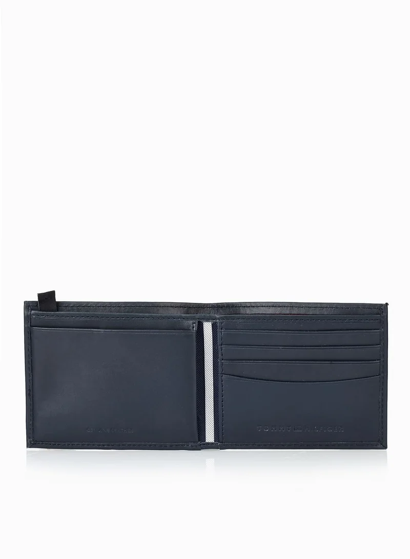 TOMMY HILFIGER Passcase Billfold Wallet