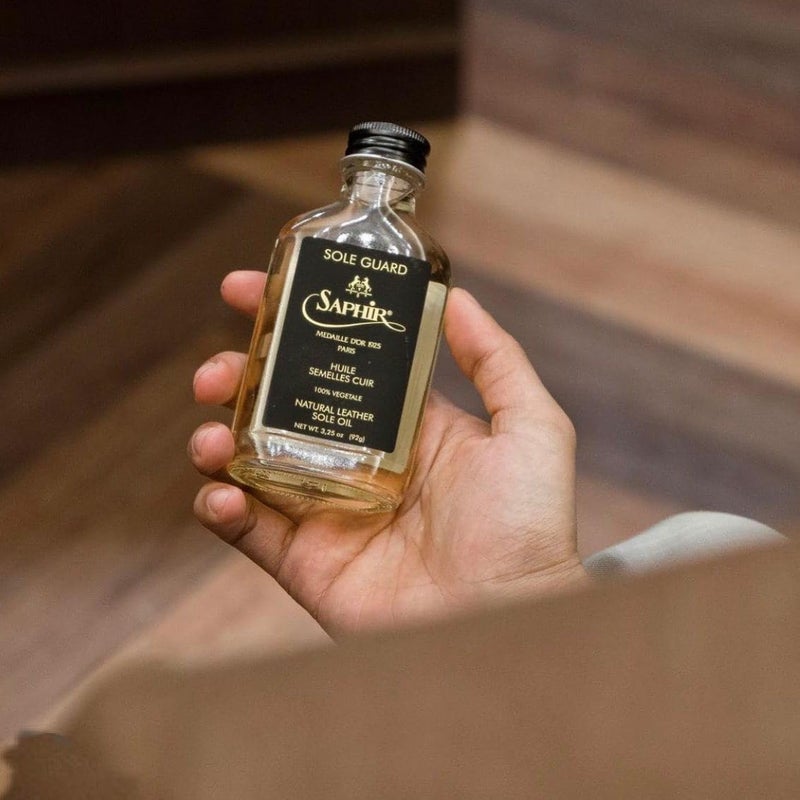 Saphir حارس النعل سافير ميدال دو أور - زيت Conditioner و Protector للنعل الجلدي الطبيعي - Image 4