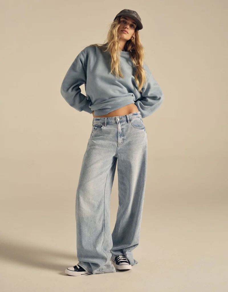 AE Super High-Waisted Baggy Wide-Leg Jean