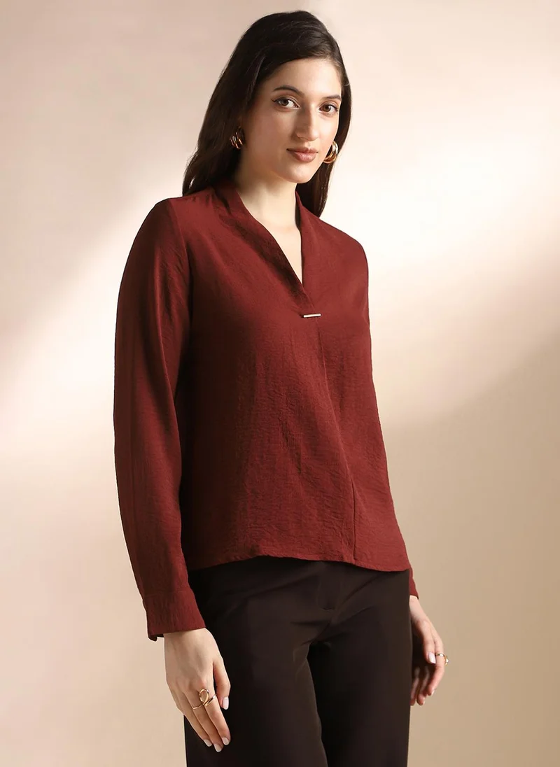globus Globus Women Burgundy V-Neck Cuffed Sleeves Self Design Workwear Top