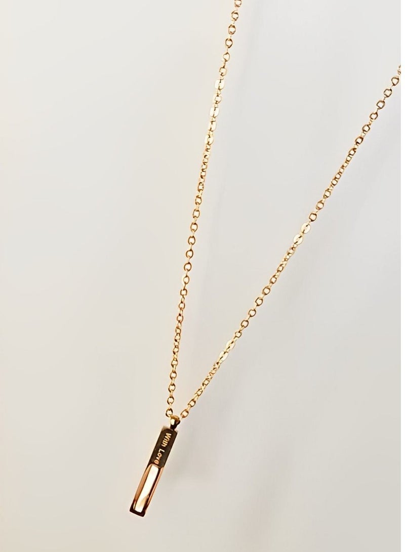 An elegant golden necklace - Image 1