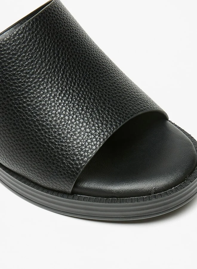 فلورا بيلا من شو إكسبرس Women's Textured Slip-On Sandals With Block Heels