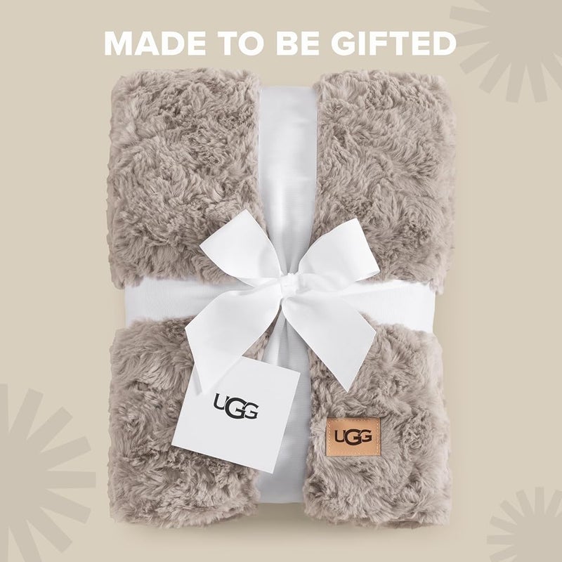 أوغ UGG – بطانية Adalee: بطانية ناعمة مصنوعة من فرو صناعي، بلون أويستر - Image 5
