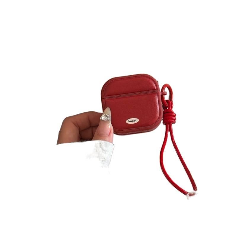 AD حافظة حماية متوافقة مع سماعات AirPods Pro / سماعات AirPods 3 / سماعات AirPods 1 / 2 جلدية مع غطاء صلب باللون أحمر وحماية من الخدش وحمل يومي خفيف خفيف الوزن باللون الأحمر - Image 2