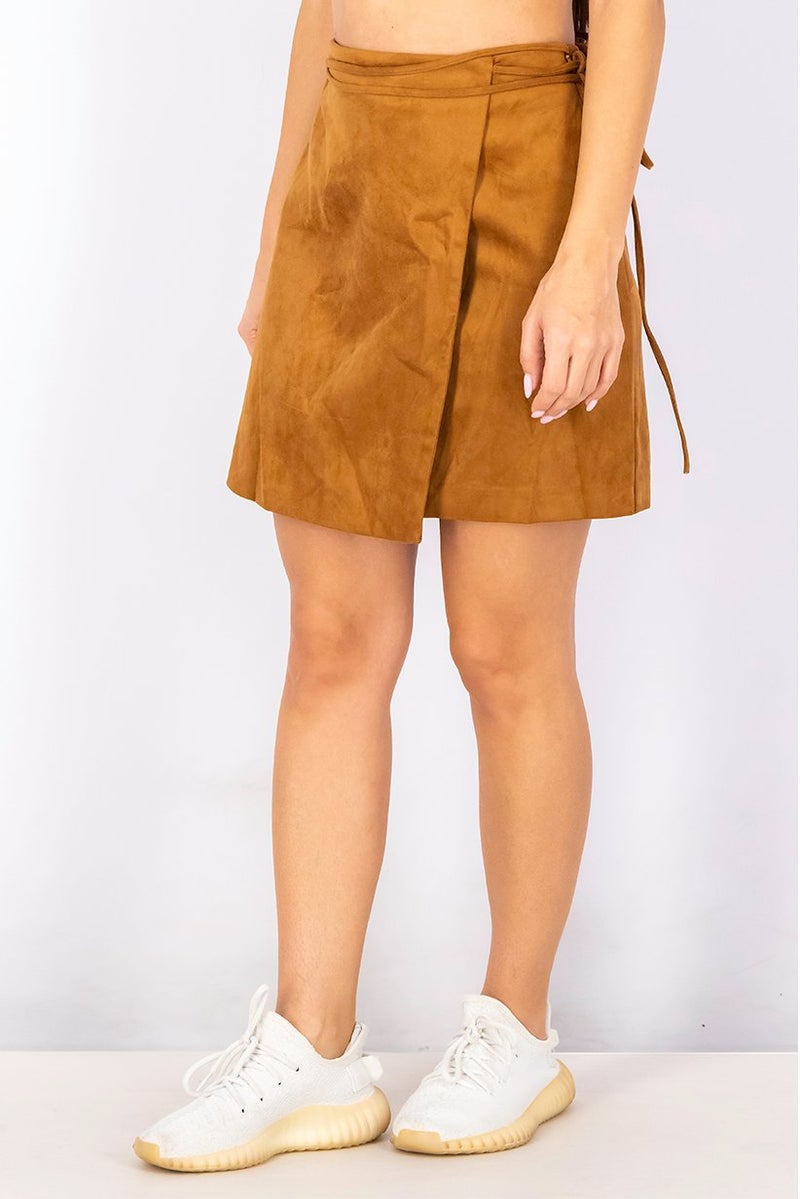 VERO MODA Women Solid Velvet Mini Skirt, Brown - Image 2