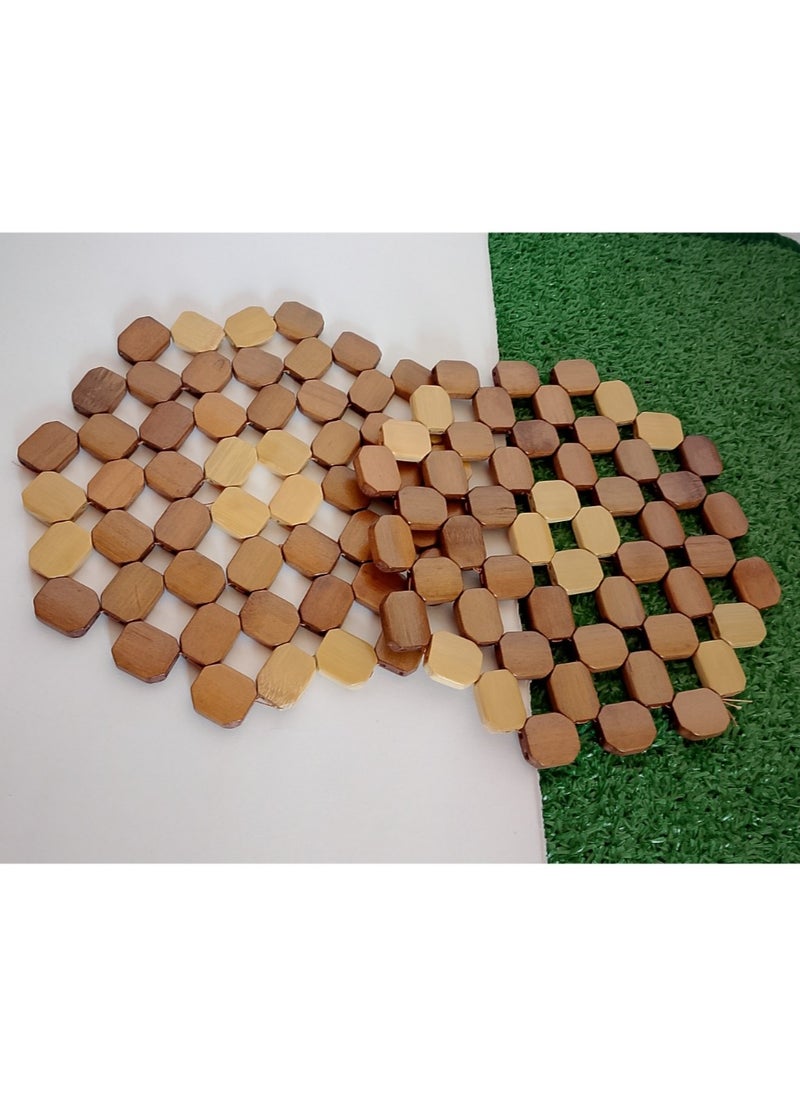 Generic 2 pieces of heat-insulating wooden coasters  - Image 1