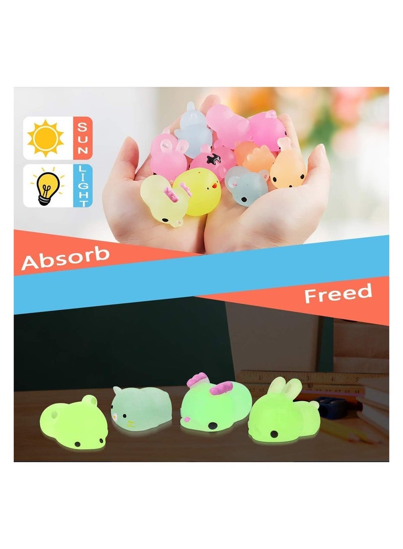 جوليتي إل إل سي ألعاب موتشي إسفنجية لأعياد الميلاد | هدايا حفلات مضيئة في الظلام للأطفال | هدايا أعياد الميلاد أو هدايا الإرجاع للأطفال | ألعاب موتشي إسفنجية صغيرة | أكياس هدايا، حشوات بينياتا، 36 قطعة - Image 2