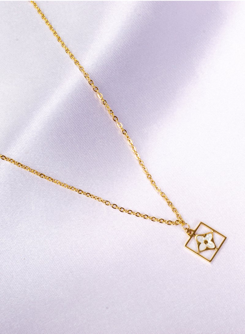 The Black Pearl Accessories Stainless Steel 316 Necklace with a White Clover Leaf Pendant, Premium Quality & Against Color Change - Image 3