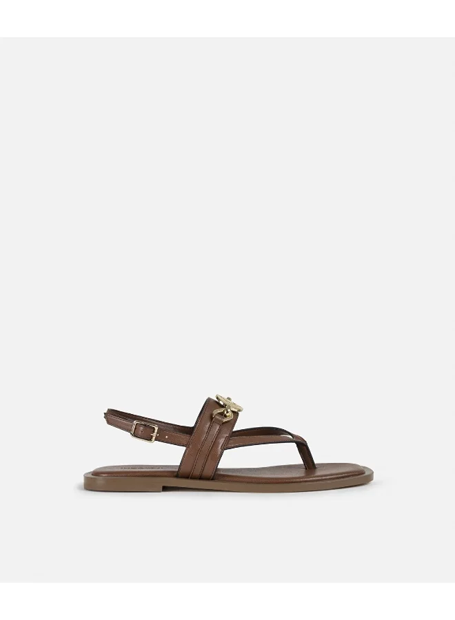 إبيكيول Monogram Buckle Sandals