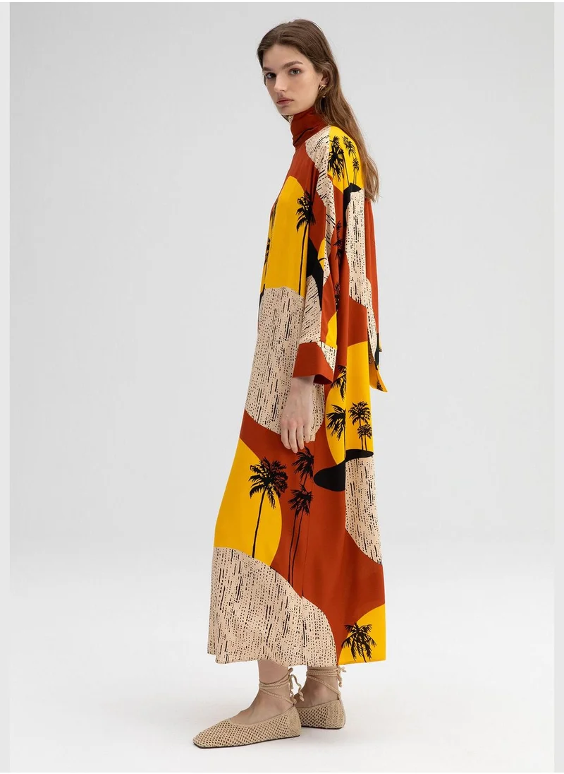 Touche PATTERNED DRESS WITH NECKBAND