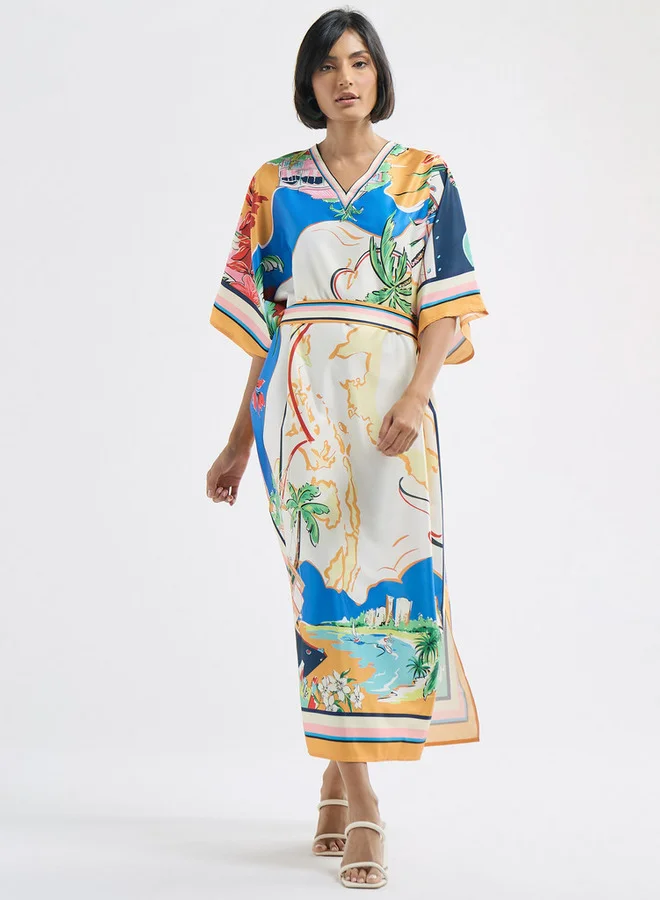 Splash FAV All-Over Beach Print V-neck Kaftan Dress with Tie-Up Belt and Slit Detail