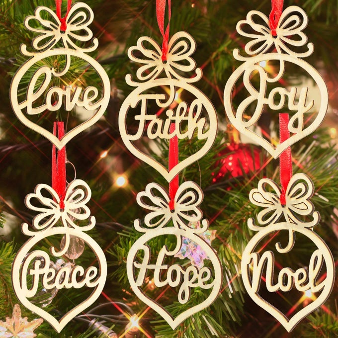 18 PIECES CHRISTMAS WOODEN HOLLOW ORNAMENT TREE DECORATIONS WOODEN HOLLOW LETTER RELIGIOUS CHRISTMAS TREE HANGING PENDANT DECOR XMAS HOLIDAY HANGING CRAFTS