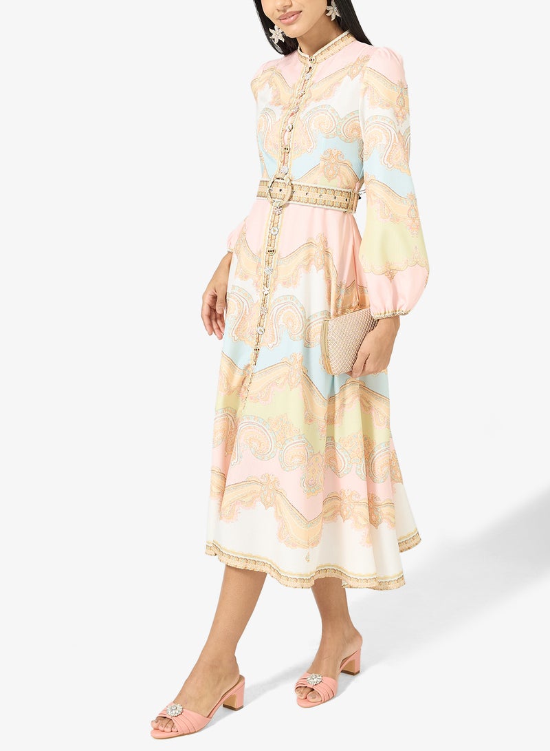 خزانة صندل بكعب عريض وسوار مزين بإبزيم مرصع وجزء علوي من جلد الخوخ المجمع - Image 5