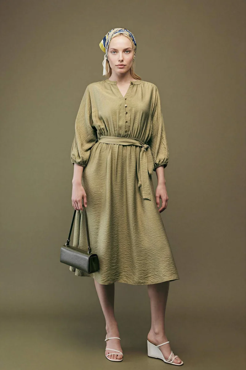 ديفاكتو Off Shoulder Half Sleeve Dress