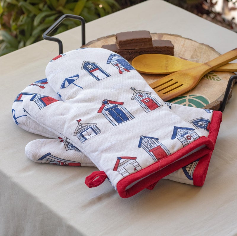 Oak & Lily Combo Set of Oven Mittens & Pot Holders | 100% Cotton | Heat Resistant & Cushioned | Washable | European Quality | for Cooking, Baking, BBQ & Microwave Use (in House and Polka Dot Print) - Image 3