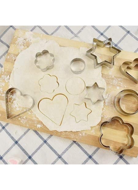 Lazybeee LAZYBEEE 12 pcs Stainless Steel Mini Cookie Biscuit Cupcake Cutter Set of 12 Shapes  - Image 3