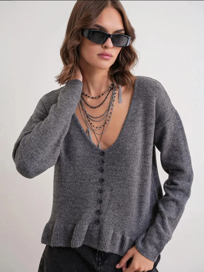 MixRay Mixray Lightweight V-Neck Knit Top with Button Detail