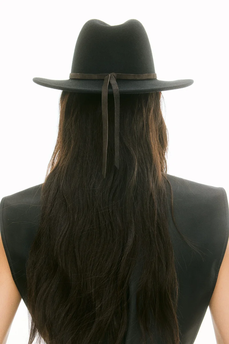 اتش اند ام قبعة صوف بتصميم ويسترن