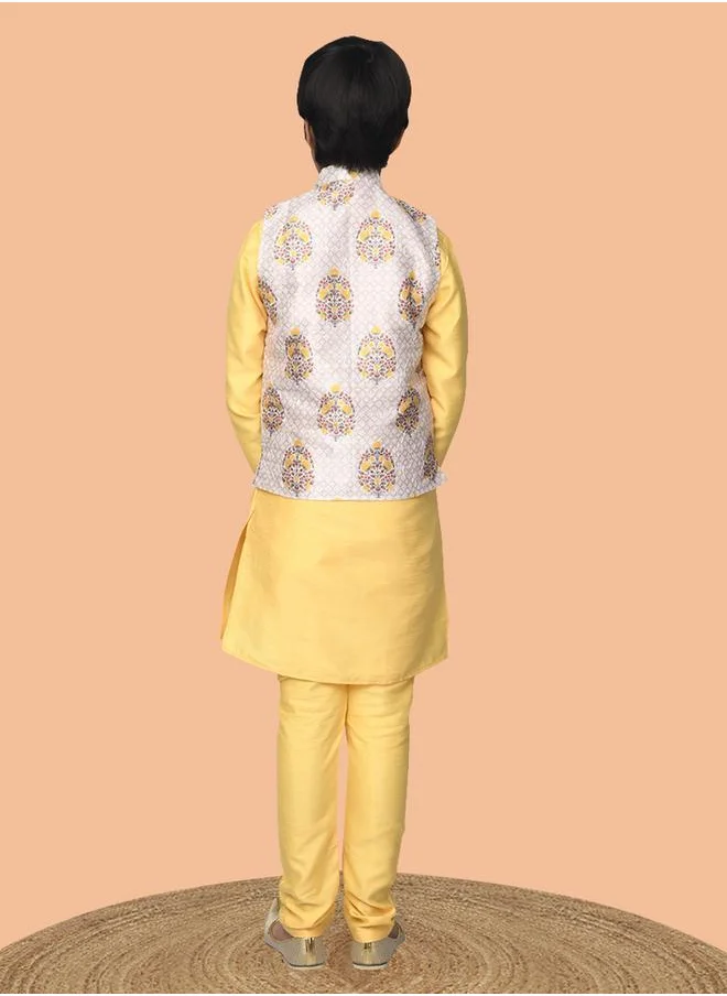 ليلك Kurta Pyjama Set with Printed Nehru Jacket