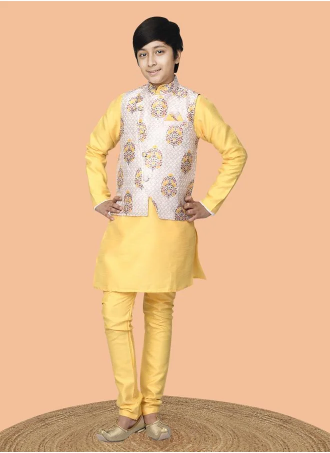 ليلك Kurta Pyjama Set with Printed Nehru Jacket