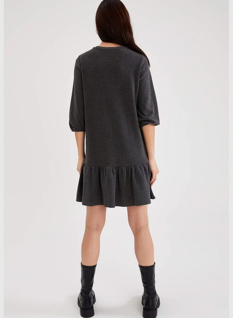 DeFacto Long-Sleeved Relaxed Fit Crew Neck Knitted Dress