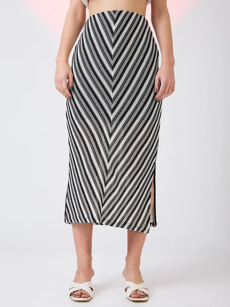 globus Globus Women Self Design Crochet Mid Rise Side Slit Midi Pencil Skirt