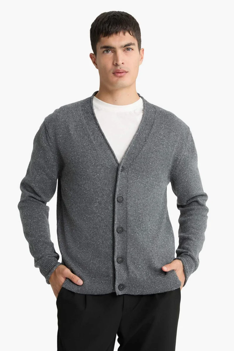 ديفاكتو Relax Fit V-Neck Knitwear Cardigan