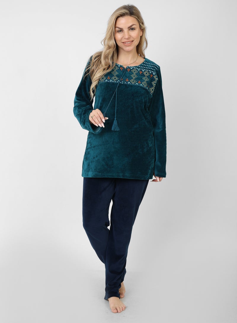 zecotex  Elegance in Every Stitch – Velvet Pajamas with Exquisite Embroidery  - Image 4