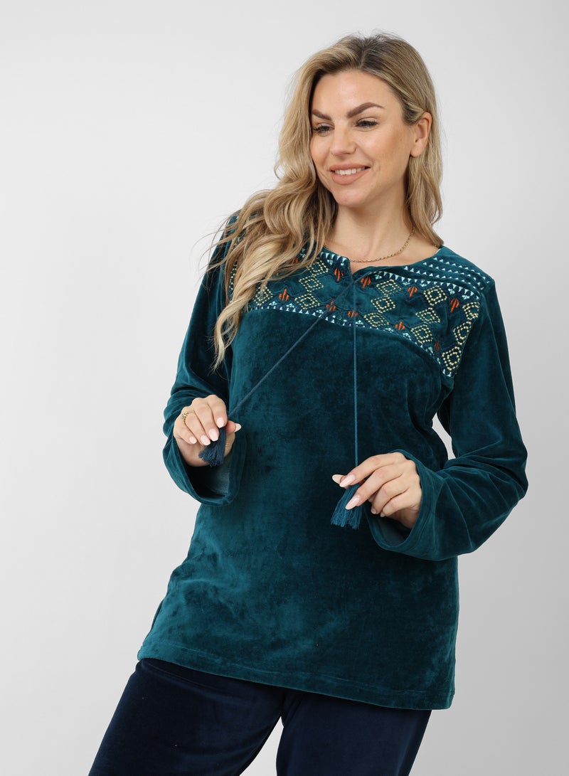 zecotex  Elegance in Every Stitch – Velvet Pajamas with Exquisite Embroidery  - Image 5