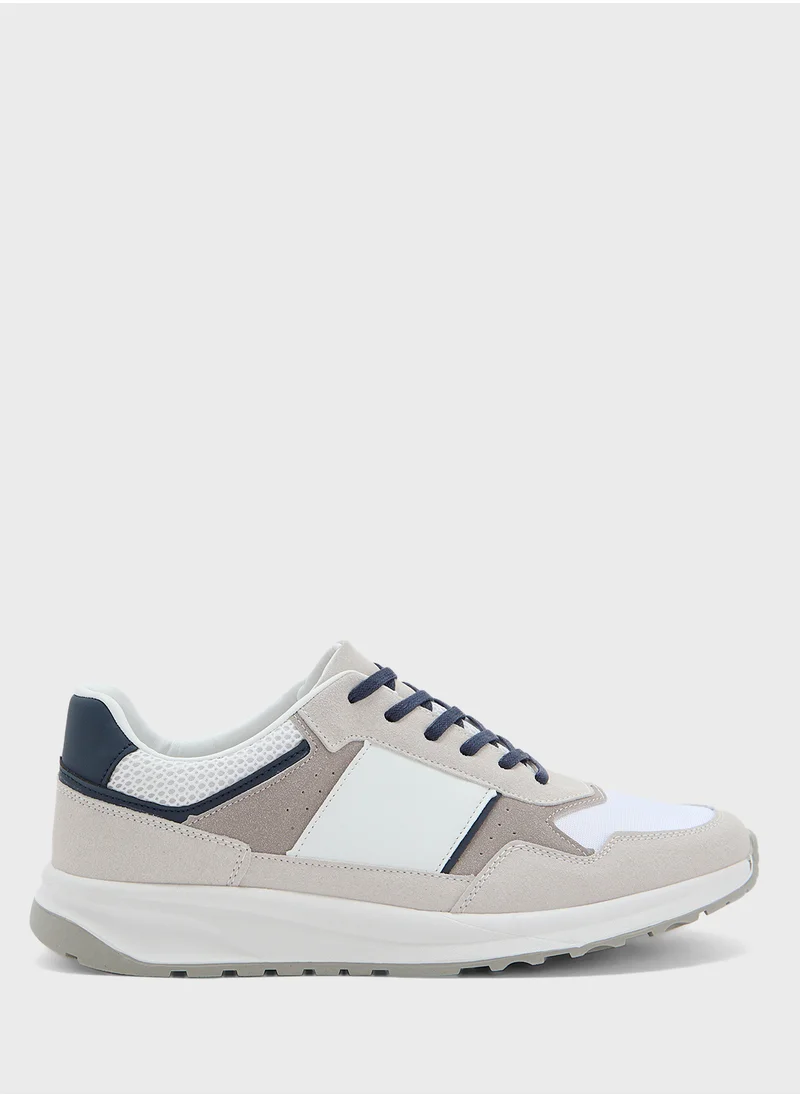 روبرت وود Smart Sneakers