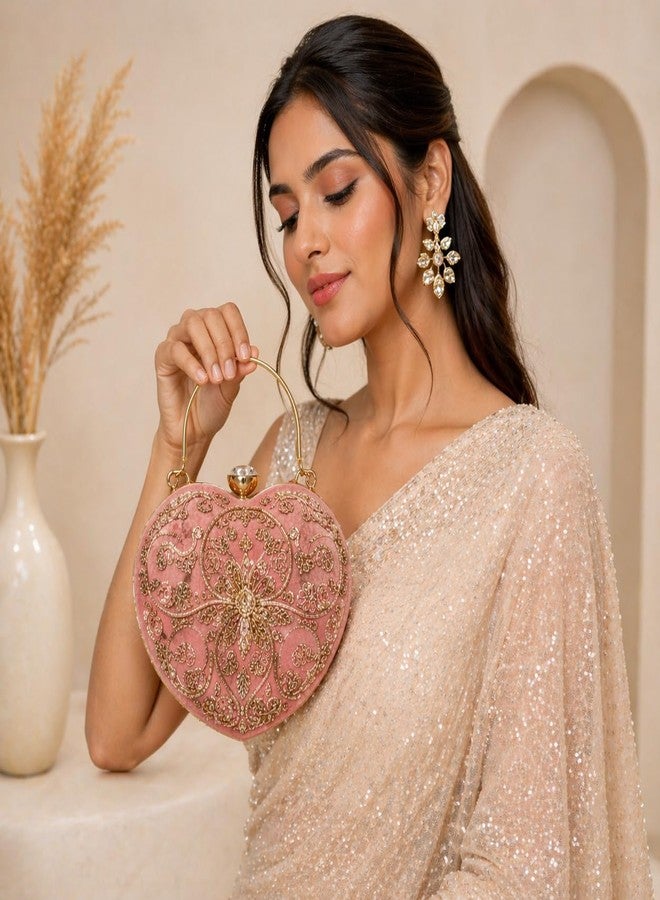 Biipretty حقيبة يد صغيرة من Biipretty على شكل قلب بلون الخوخ، مزينة بتطريز ذهبي وأحجار الراين، ومقبض معدني وحزام سلسلة. - Image 3