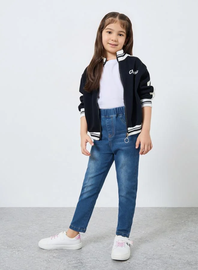 ستايلي جيقنز بخصر مطاطي وتفاصيل باهتة