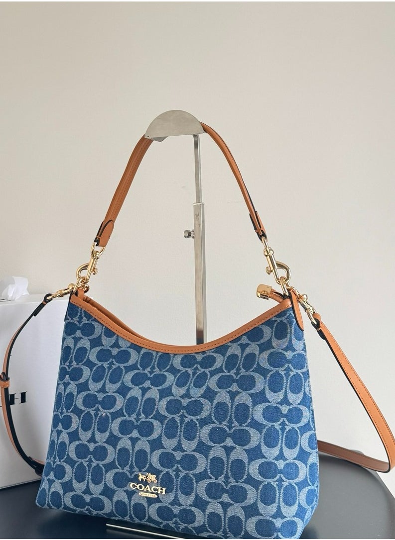 coachoutlet - Coach Laurel Shoulder Bag In Signature Canvas - Image 1