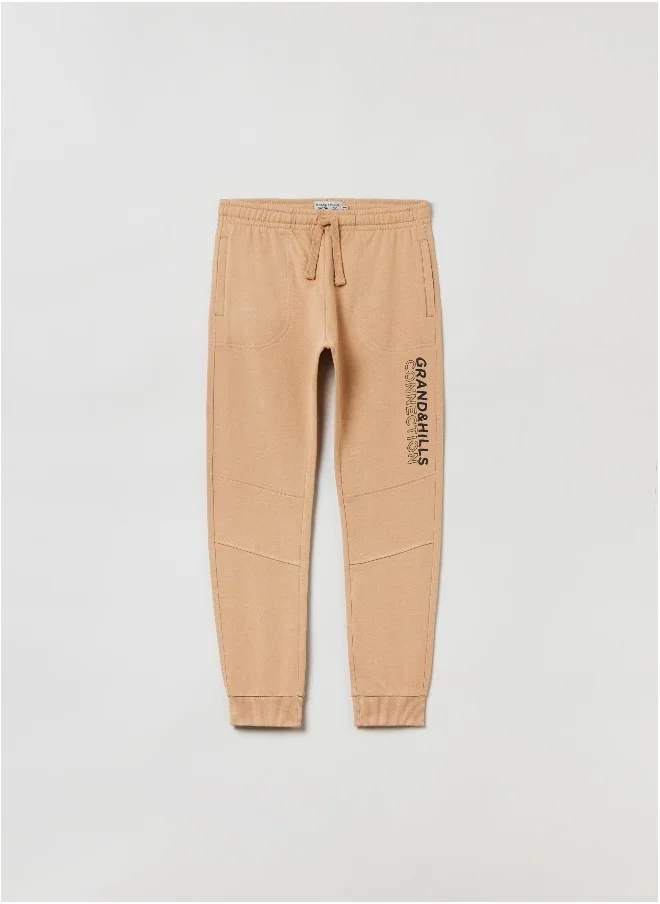 او في اس Plush joggers with Grand&Hills print