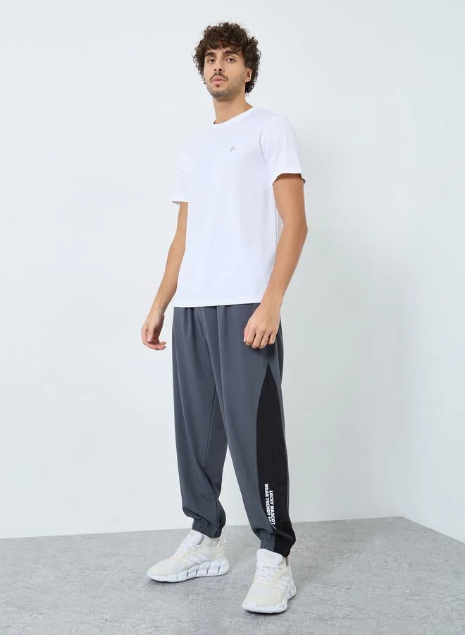 Styli Active Men White Regular Back Print Workout T-Shirt