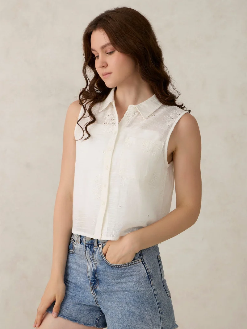 OUTZIDR White Sleeveless Boxy Shirt