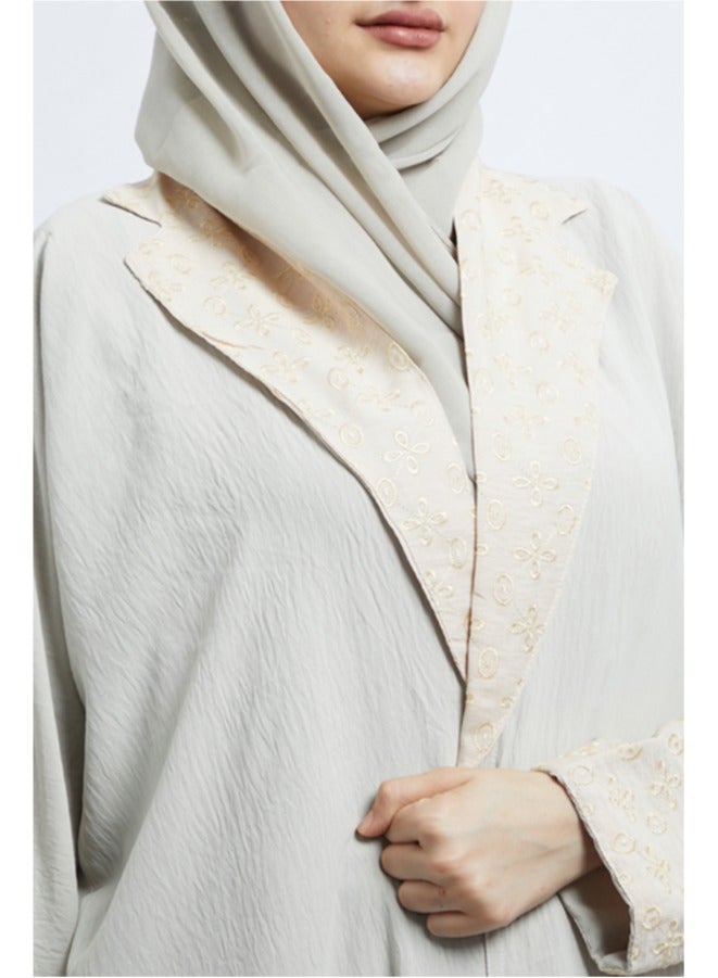 إيفا عباية سعودية فاخرة من إيفا باللون البيج للنساء – أنيقة بواجهة مفتوحة وتصميم محتشم من قماش فاخر – مثالية لرمضان، العيد، والأناقة اليومية. - Image 4