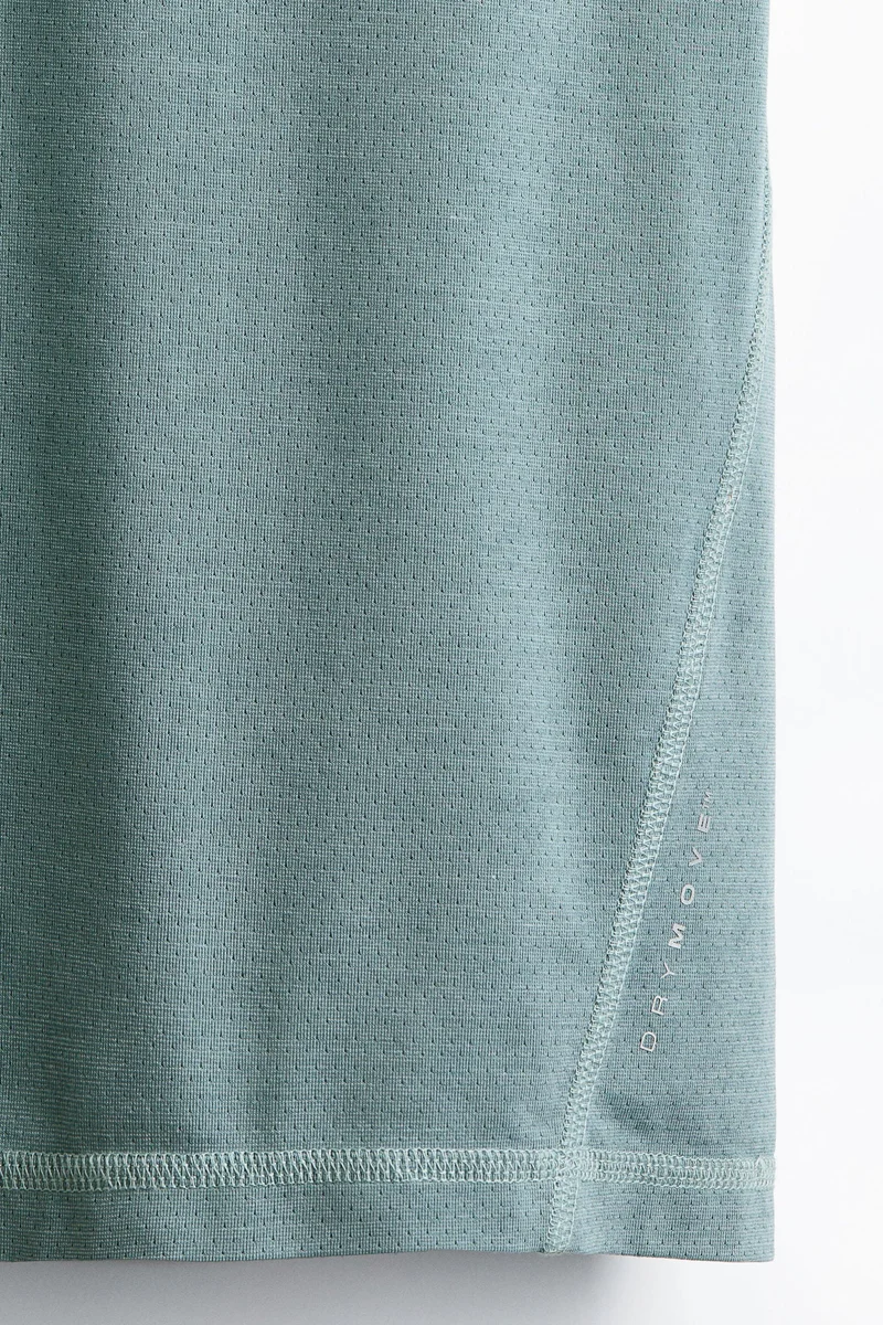 اتش اند ام تي-شيرت رياضي من قماش دراي موف