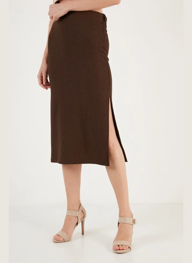 ليلا تنورة ليلى نسائية بخصر عالٍ وفتحة وجزء ضيق بطول متوسط