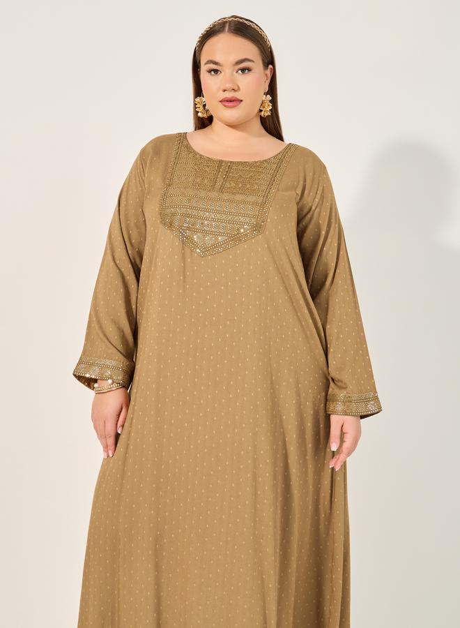 Styli Styli Plus Size Embroidered Round Neck A-Line Jalabyia  - Image 3